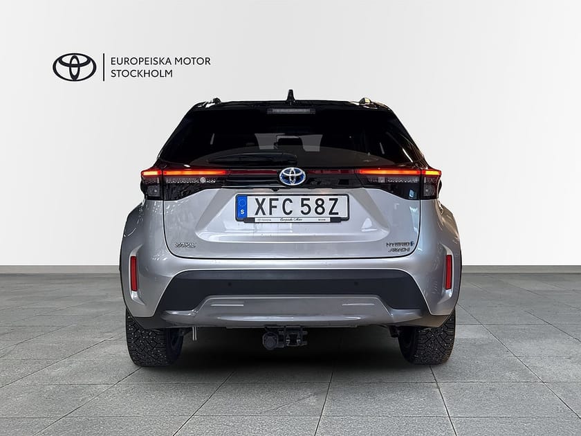 Bild 5 av Toyota Yaris Cross Hybrid AWD-i 1.5 HSD AWD Adventure JBL Bi-Tone /V-Hjul/Drag/ 2965mil