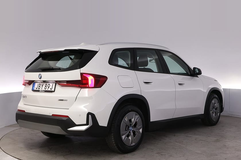 Bild 5 av BMW iX1 xDrive30 Xline Kamera Navi Apple Carplay Led