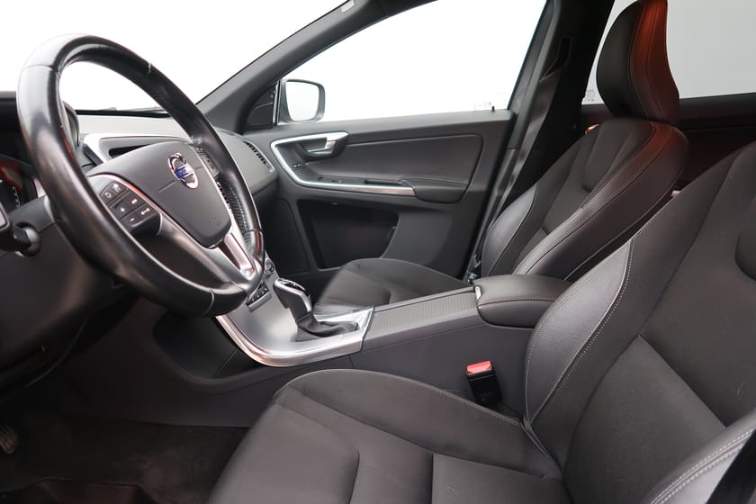 Bild 5 av Volvo XC60 D4 AWD Classic-Mom/Klimatpkt/Lastpkt/VOC/VOC/PVärmare