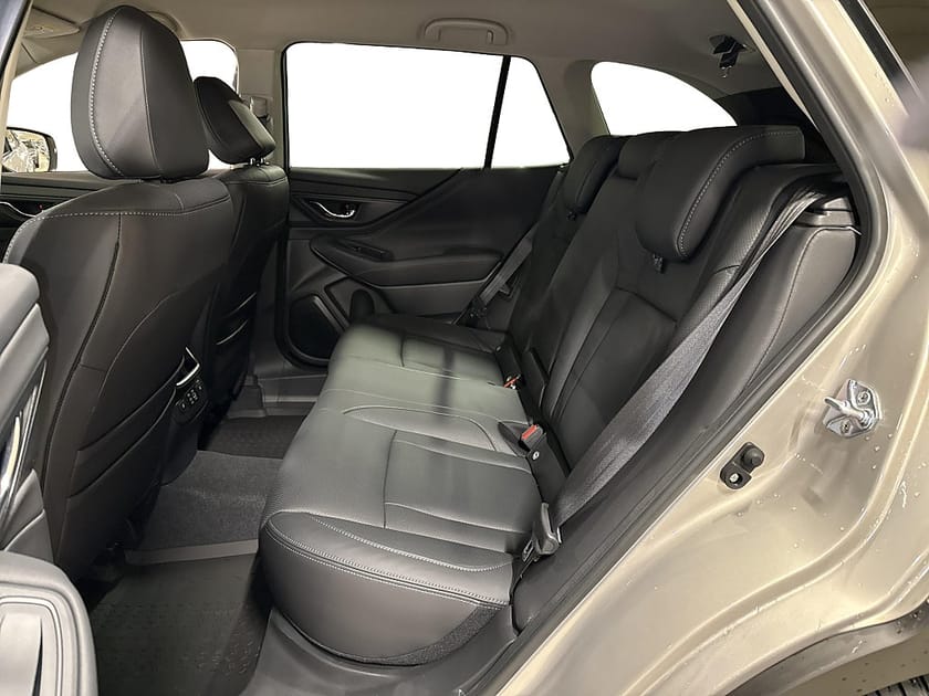 Bild 4 av Subaru Outback 2.5 Limited 4WD XFuel Lineartronic Euro 6