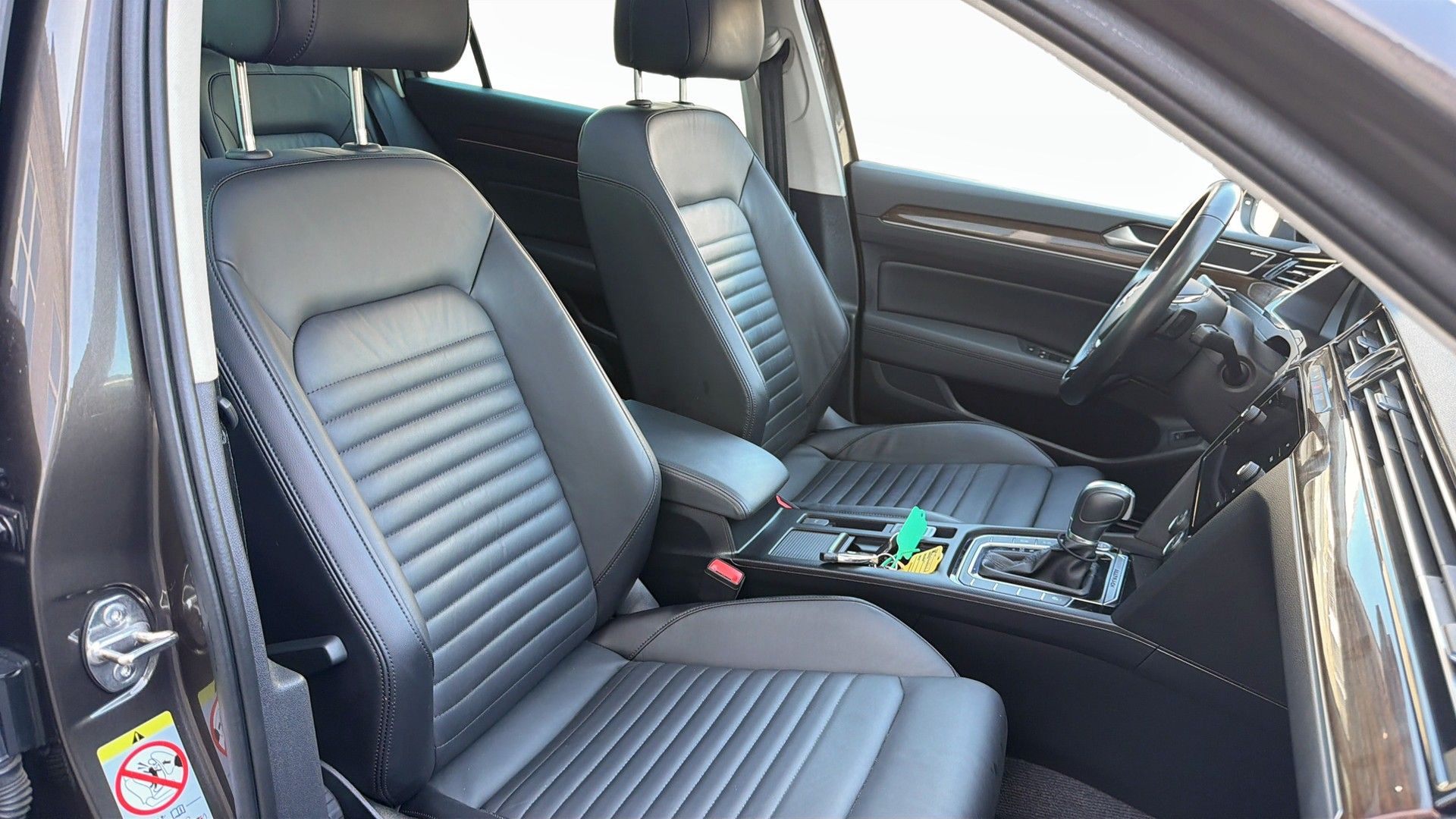 Volkswagen Passat 2018, bild 3/9