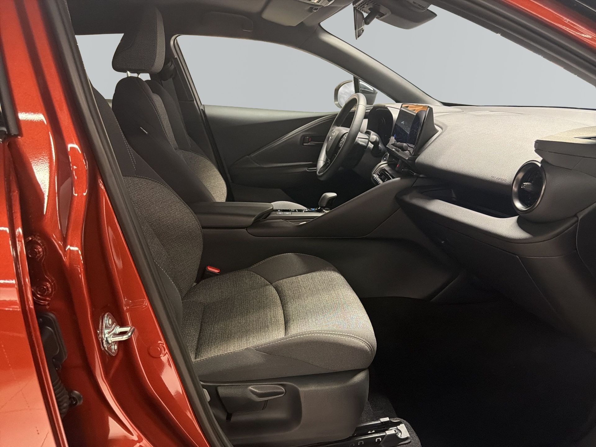 Toyota C-HR Hybrid 2026, bild 6/10