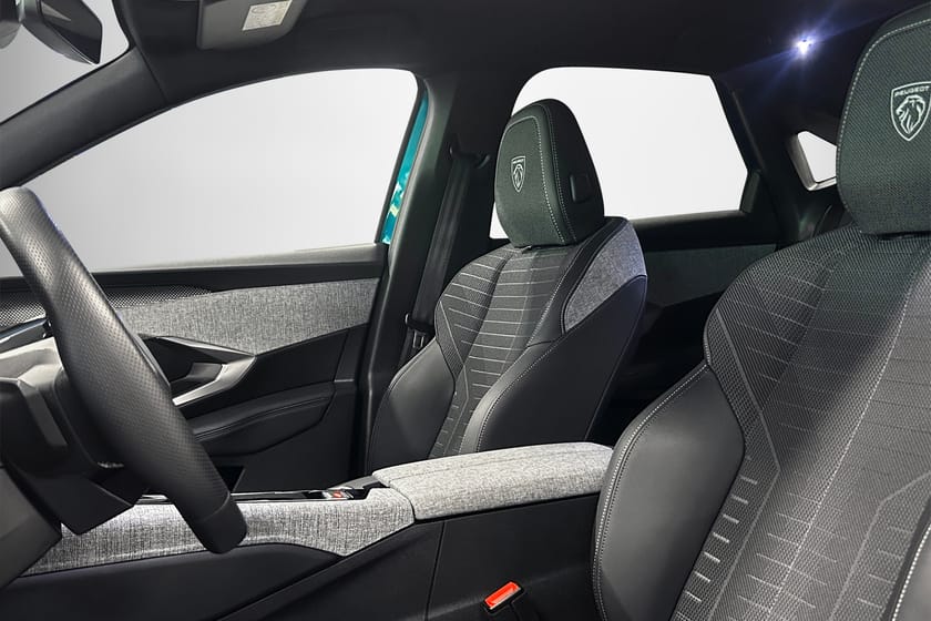 Bild 4 av Peugeot 3008 Hybrid 145 GT 145HK DRAGKROK VISNINGSBIL OMG LEV.