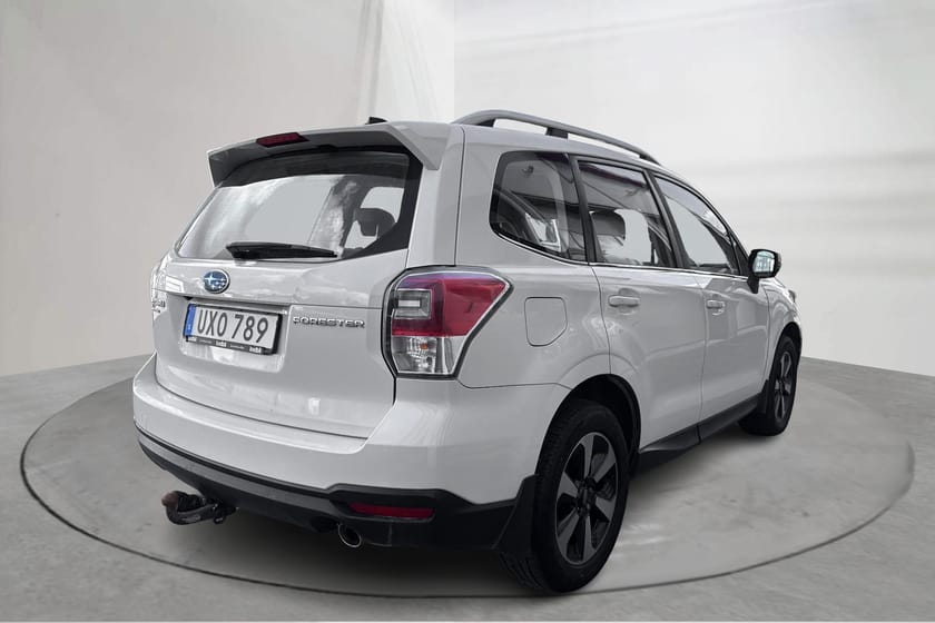 Bild 3 av Subaru Forester 2.0 (150hk) Vinterhjul Dragkrok