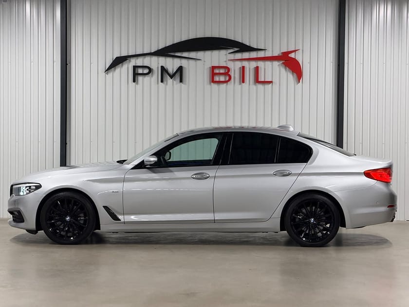 Bild 5 av BMW 520i Sedan / Sport Line / Drag / Värmare / Mycket fint Skick