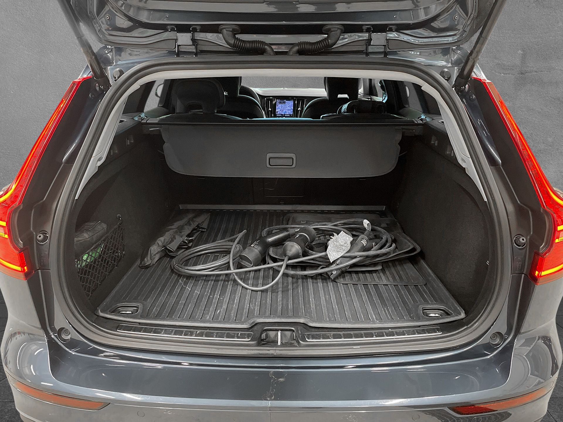Volvo V60 Recharge T6 Core Edition 2024, bild 7/8