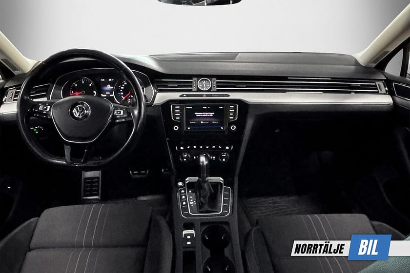 Bild 2 av Volkswagen Passat Alltrack 2.0 190 HK TDI 4M D-VÄRM DRAG CARPLAY B-KAMERA
