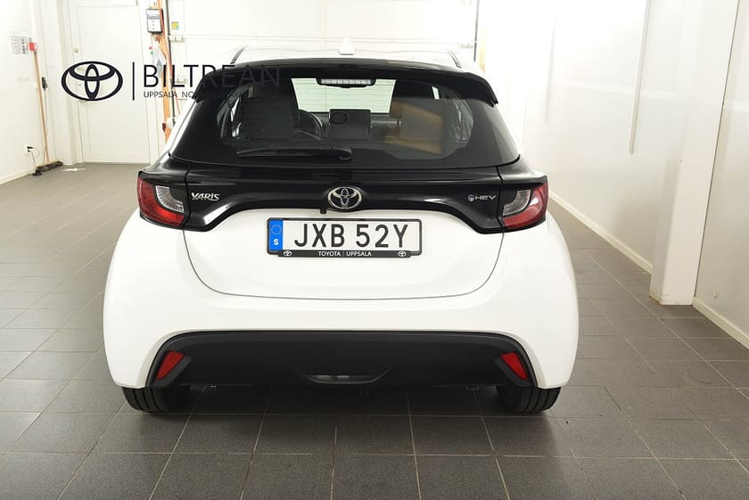 Bild 4 av Toyota Yaris Hybrid 115 1.5 Elhybrid Active Komfortpaket Kamera Rattvärme