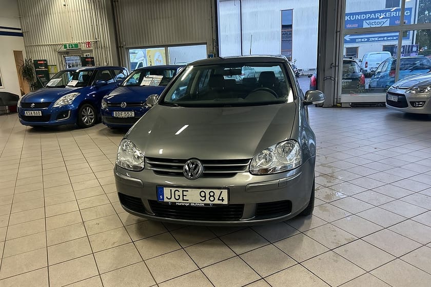 Bild 3 av Volkswagen Golf 5-DR 1.6 TRENDLINE SUPERDEAL FR 3.95% / LÅGMILAD /