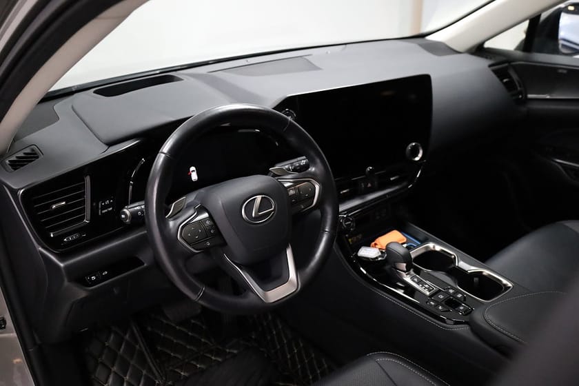 Bild 5 av Lexus NX 450h+ Plug-In Executive Teknikpaket Taklucka