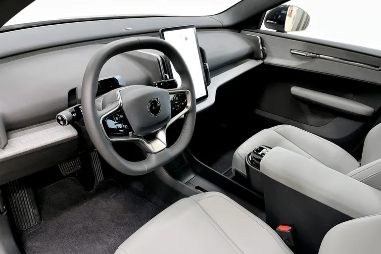 Volvo EX30 Cross Country Twin Motor Performance