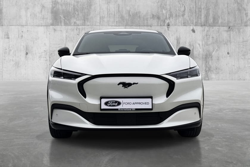 Bilde 2 av Ford Mustang Mach-E Long Range AWD Skinn B&O Navigasjon 360Kamera 2023 reg