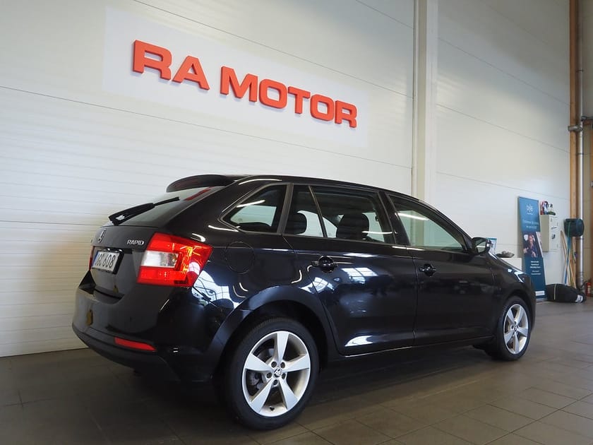Bild 5 av Škoda Rapid Spaceback Skoda 1.2 TSI 110hk Style Motorvärmare P-Sensorer