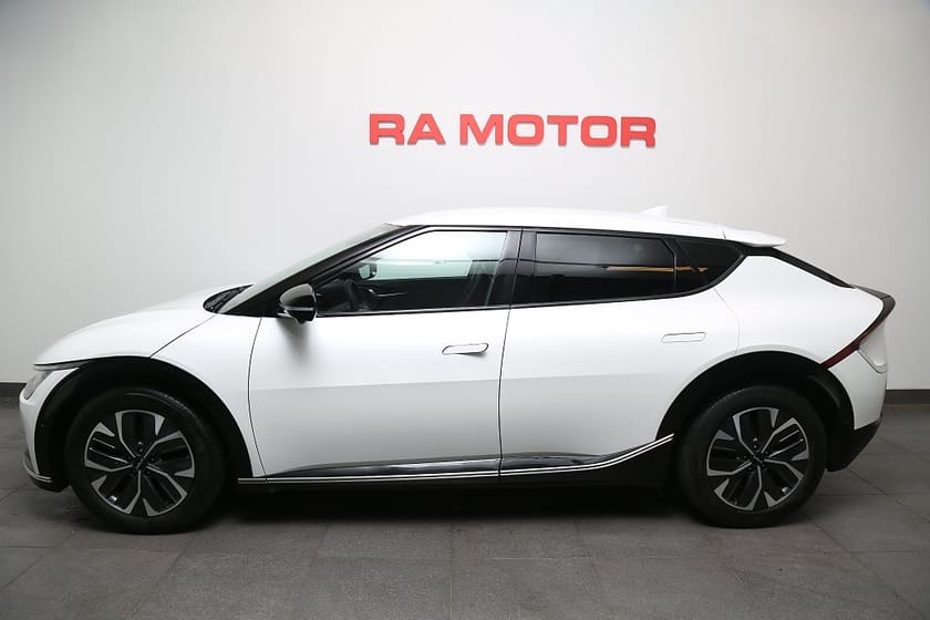 Bild 2 av Kia EV6 77.4 kWh 325hk PLUS AWD 360°-kamera Skinn Leasbar