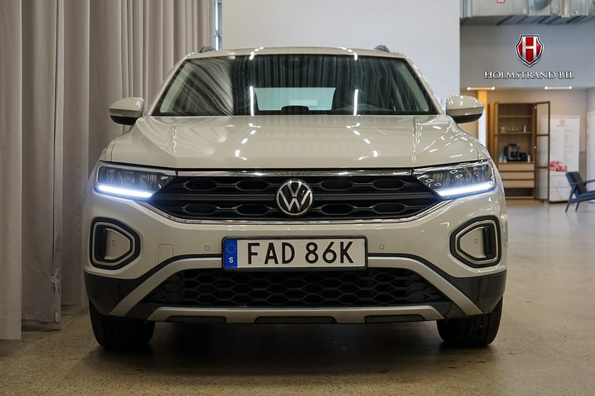 Bild 5 av Volkswagen T-Roc 1.5 TSI 150hk Cockpit Adaptiv-fart P-sensorer Carplay