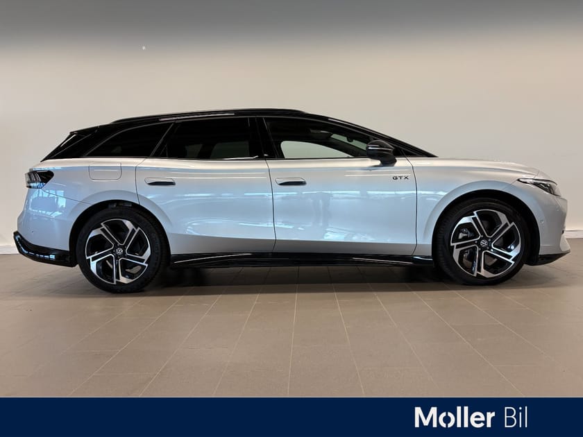 Bilde 2 av Volkswagen ID.7 GTX Tourer