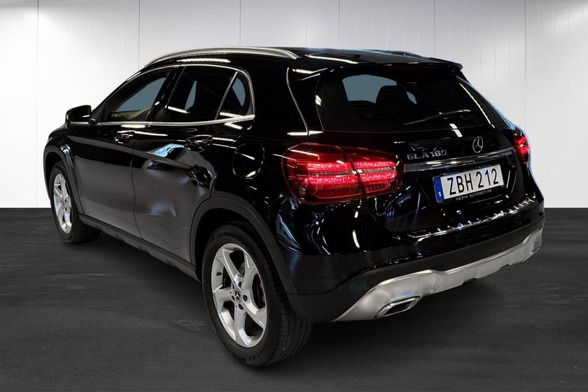 Bild 4 av Mercedes-Benz GLA 180 Manuell | Urban Line | Farthållare | Multifunktionsratt