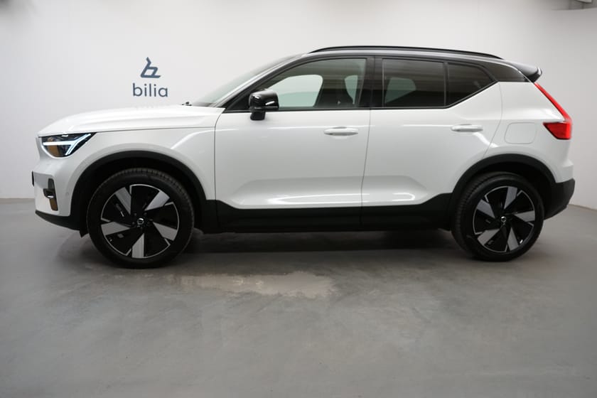 Bild 2 av Volvo EX40 Twin Motor Performance Ultra SE, Taklucka, Navigation, Parkeringskamera 360, Dragkrok