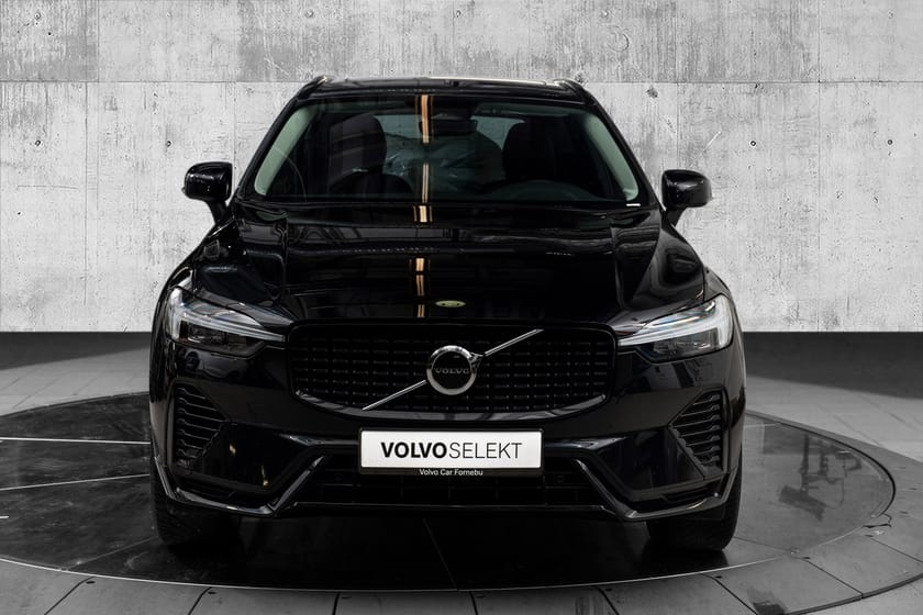 Bilde 4 av Volvo XC60 T6 AWD Plug In Hybrid Plus Dark 350Hk. Hengerfeste!