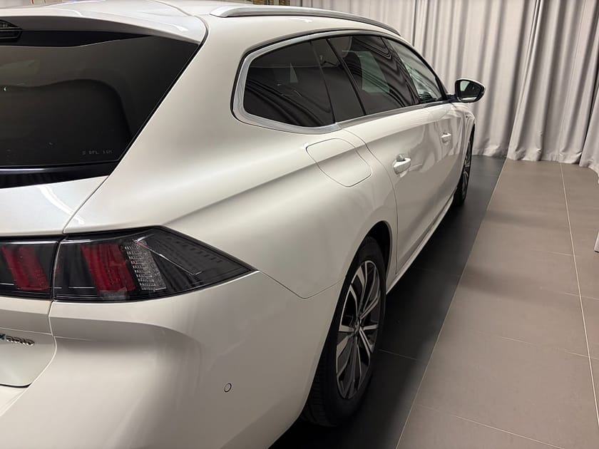 Bild 4 av Peugeot 508 SW Hybrid ALLURE 225 AUT Inkl. Dragkrok Vinterhjul