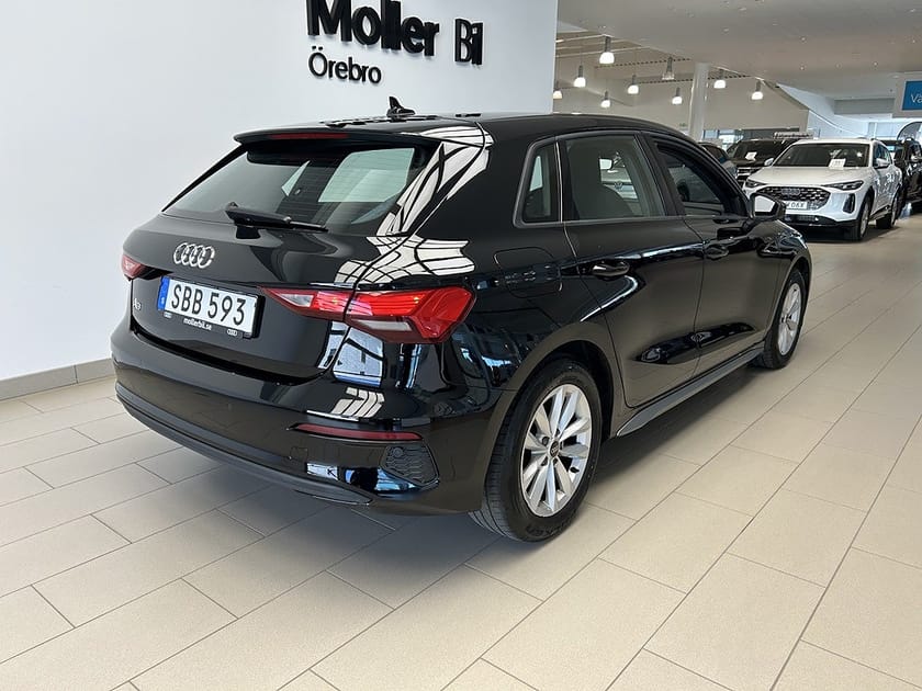 Bild 4 av Audi A3 Sportback 35 TFSI 150hk PROLINE / Teknikpaket / Adaptiv