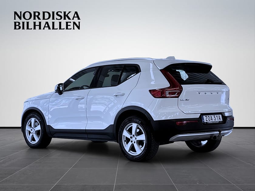 Bild 5 av Volvo XC40 D4 AWD Geartronic Momentum Advanced 360-kamera Dragkrok