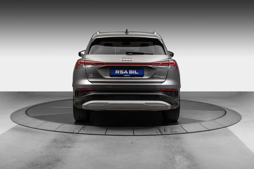 Bilde 5 av Audi Q4 50 e-tron quattro S-Line interiør, Hengerfeste, Adaptive Cruise Control
