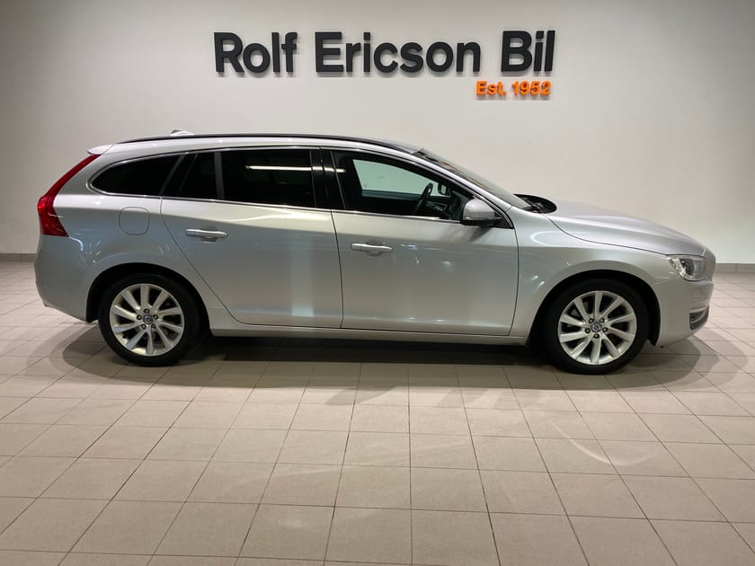 Bild 3 av Volvo V60 D4 AWD Momentum Business E