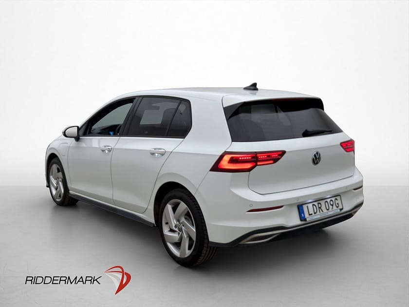 Bild 3 av Volkswagen Golf GTE 245hk Plug-in CarPlay Cockpit IQ-Drive