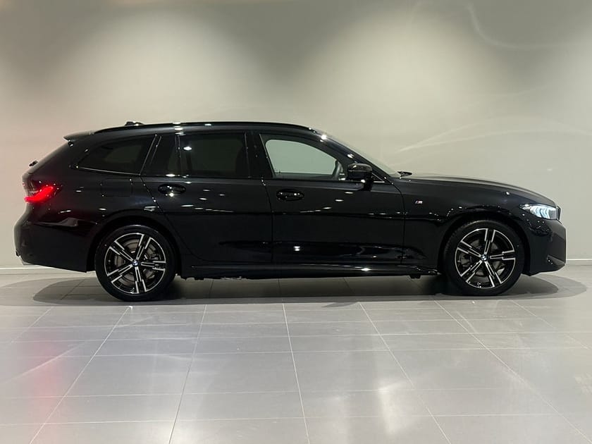 Bild 4 av BMW 330e xDrive Touring M Sport Drag Adpt Farth HiFi Kamera 18"
