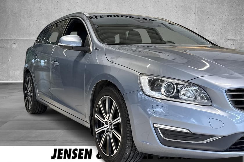 Bilde 2 av Volvo V60 D5 AWD Twin E. Summum aut. DAB, Krok, P-Varmer.