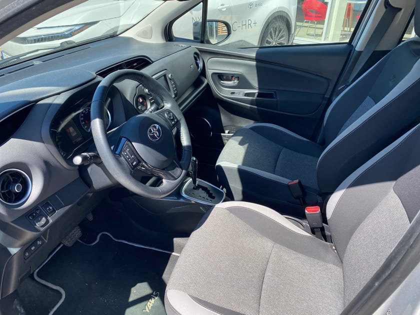 Bild 5 av Toyota Yaris Hybrid 1,5 Y20 BI-TONE