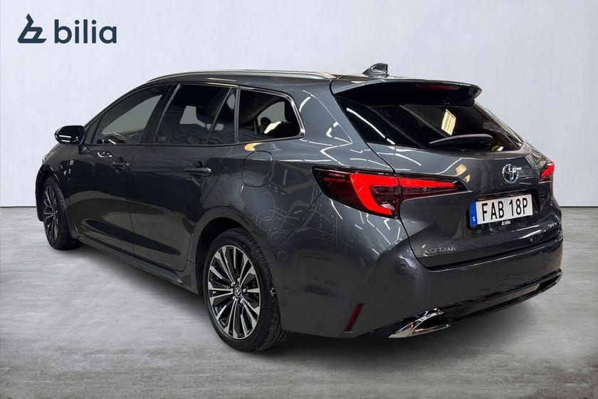 Bild 2 av Toyota Corolla Touring Sports Hybrid 1,8 Style Appstyrd Värmare MOMS