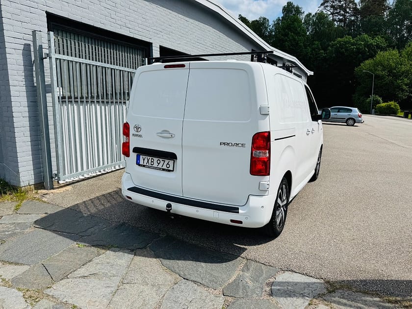 Bild 3 av Toyota Proace 1.6 D-4D 116HK SKÅP / DRAG / VÄRMARE / LEASEBAR