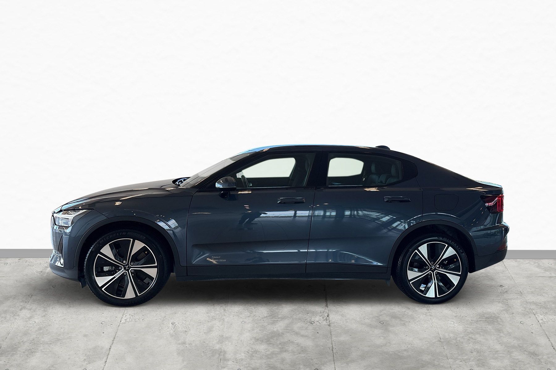Polestar 2 272 л.с.