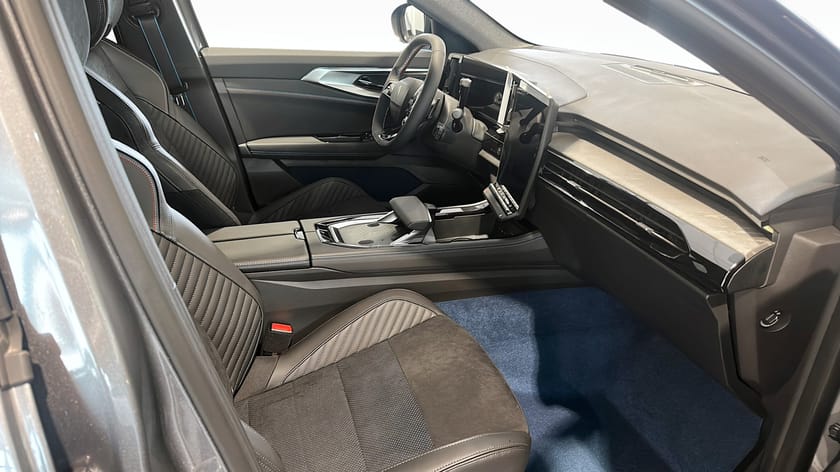 Bild 3 av Renault Rafale E-Tech 4x4 ESPRIT ALPINE EDITION  300 PLUG-IN