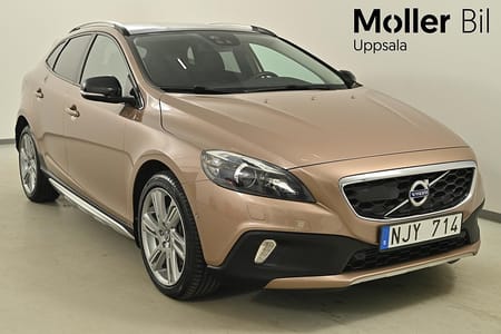 Volvo V40 Cross Country D4 177hk Summum, Pano, B-Kam, Värmare