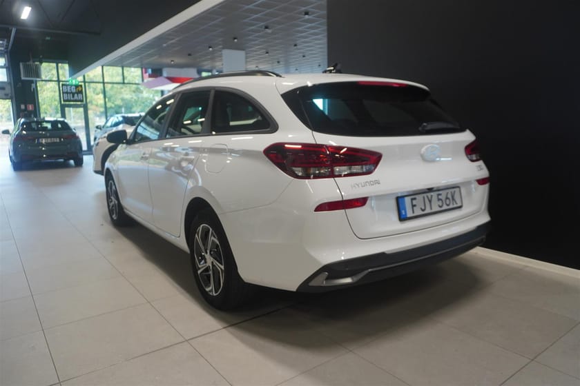 Bild 4 av Hyundai i30 Kombi 1.0 T-GDi 100hk MHEV DCT Essential