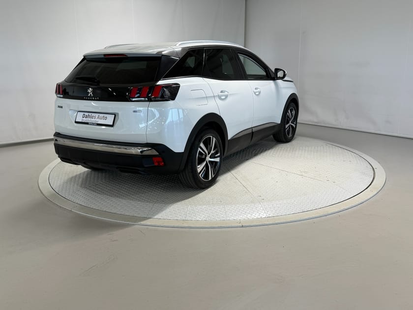 Bilde 5 av Peugeot 3008 1,2 131hk Allure Cruise/Focal/Carplay/Dab