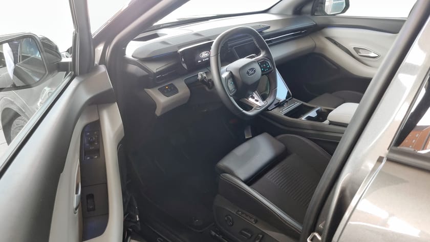 Bild 5 av Ford Capri EV Extended Range AWD Premium Long 340hk Business Edition Demobil