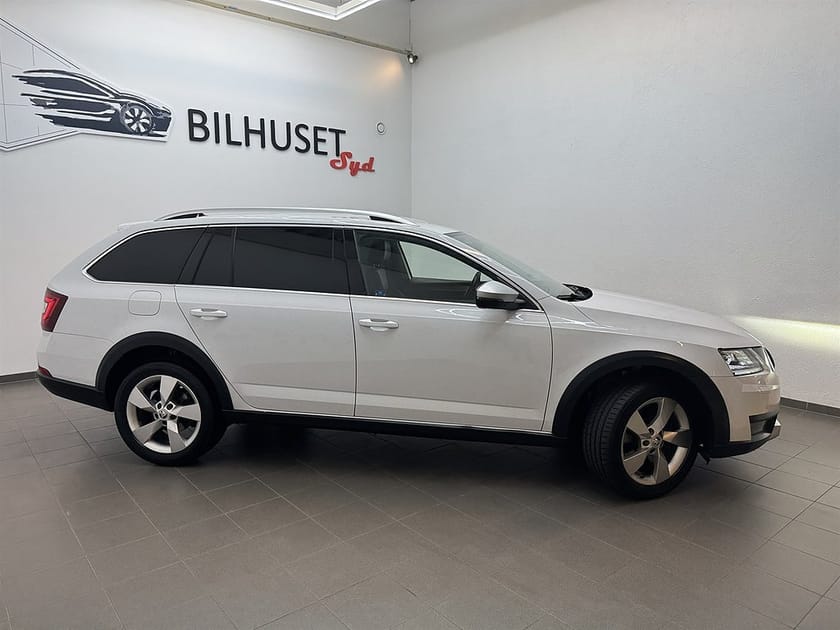 Bild 2 av Škoda Octavia Scout Skoda 2.0 TDI 4x4 184hk Premium Krok/Värmare/Canton/Navi/Cockpit