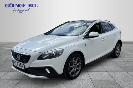 Volvo V40 Cross Country D2 Ocean R BE PRO Skinn/ Panorama/ Nyservad/ Värmare/ Adaptivfarthållare/