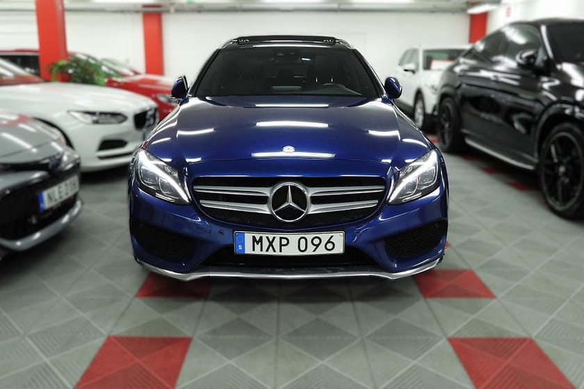 Bild 2 av Mercedes-Benz C 300 T 7G-Tronic Plus AMG Line Plus Panorama Burmester