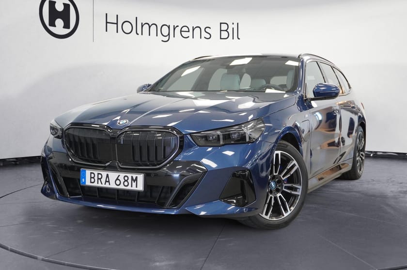 Bild 1 av BMW 530e xDrive Touring M-Sport Pro Pano Innov Comfort