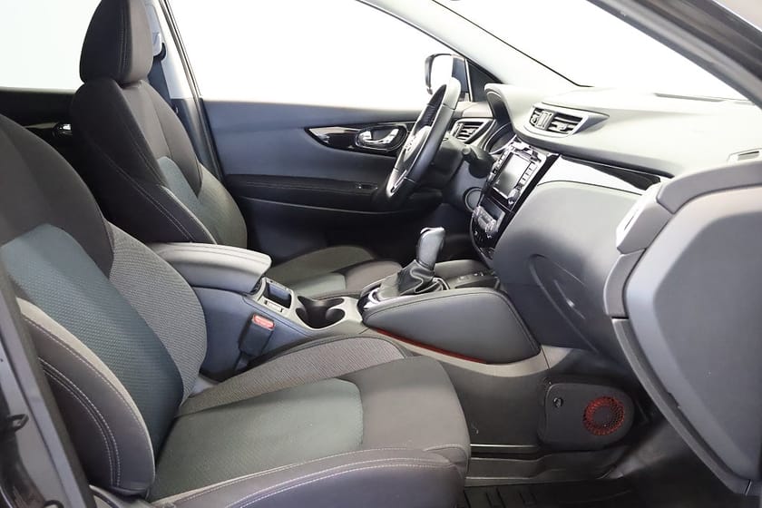 Bild 5 av Nissan Qashqai 1.3 DIG-T DCT N-Connecta Drag V-Hjul M-Värm NYSERVAD