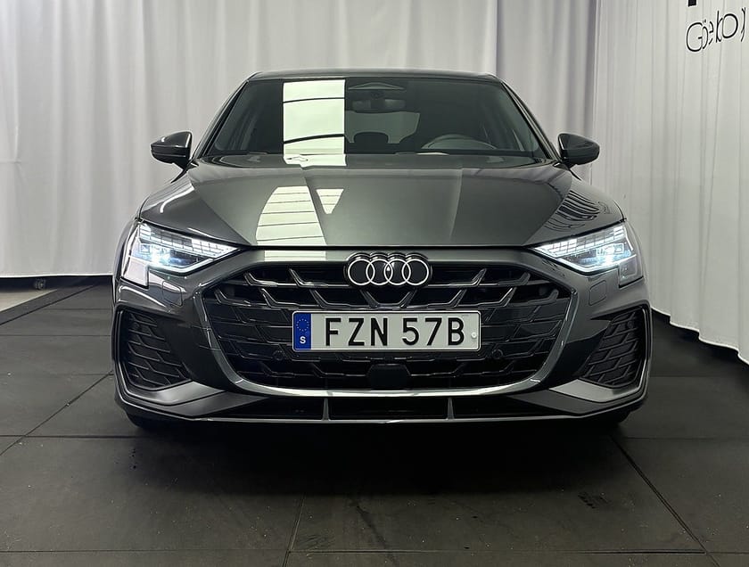 Bild 2 av Audi A3 Sportback 35 TFSI 110 KW S TRONIC S LINE
