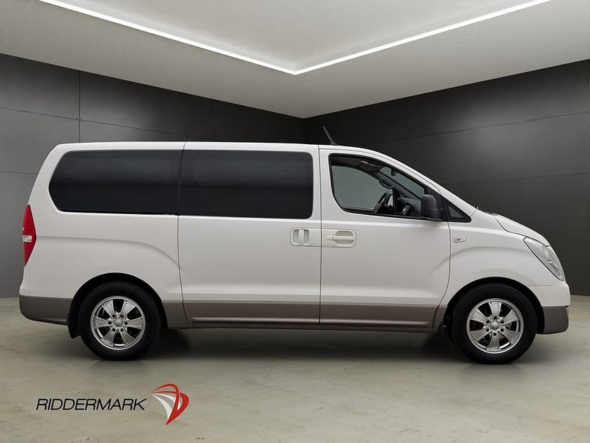 Bild 2 av Hyundai H-1 Travel 2.5 CRDi 170hk 8-Sits PDC A/C Euro6