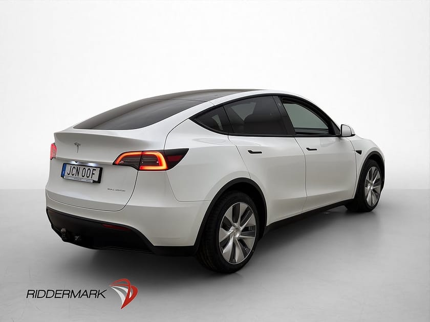 Bild 5 av Tesla Model Y Long Range AWD Dragkrok Autopilot MOMS