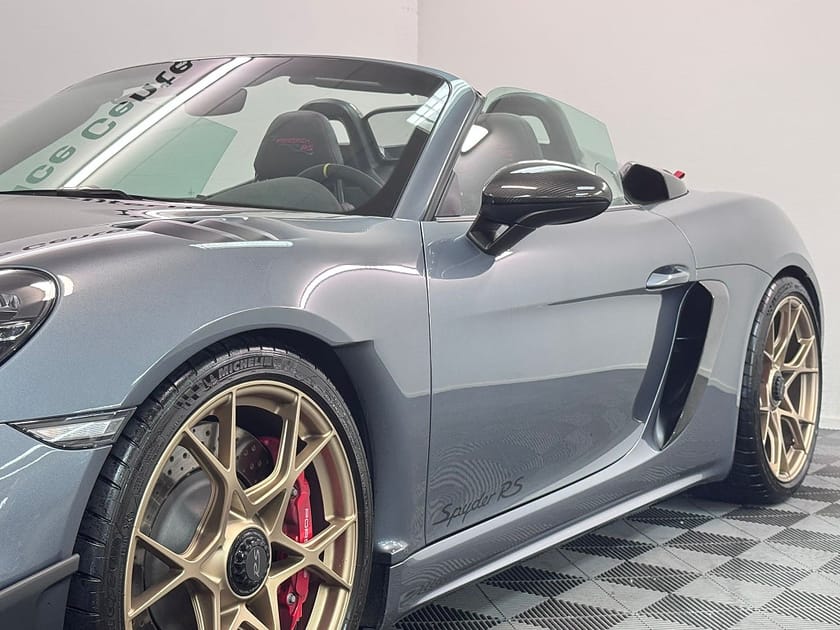 Bild 3 av Porsche 718 Spyder RS Weissach