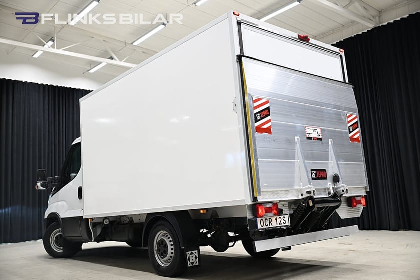 Bild 4 av Iveco Daily 35-140 Chassi Cab 136HK Automat|Volymskåp|Kylbil|Bakgavellyft|Moms|SeUtr!